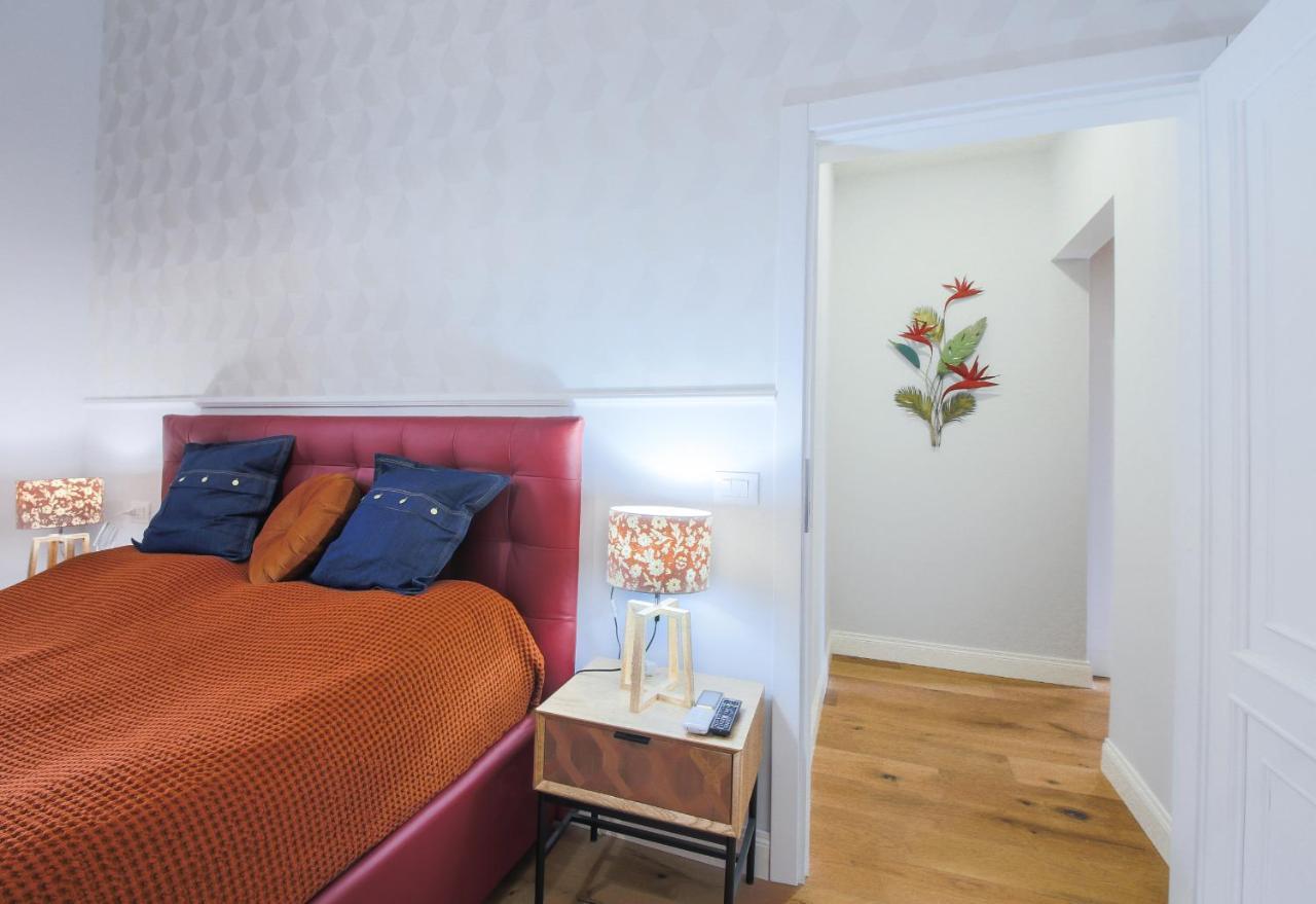 -apartments Florence-guido Monaco Contemporary With Balcony Apartamento