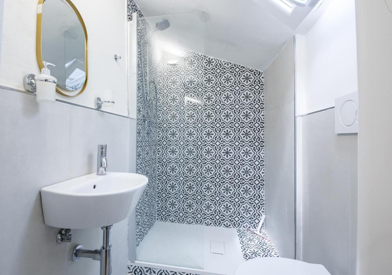 -apartments Florence-guido Monaco Contemporary With Balcony Apartamento Florencia
