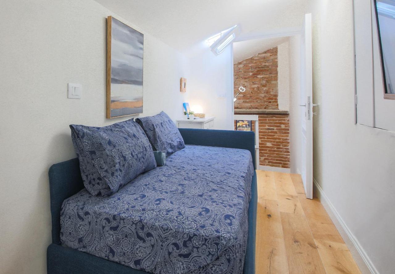 -apartments Florence-guido Monaco Contemporary With Balcony *